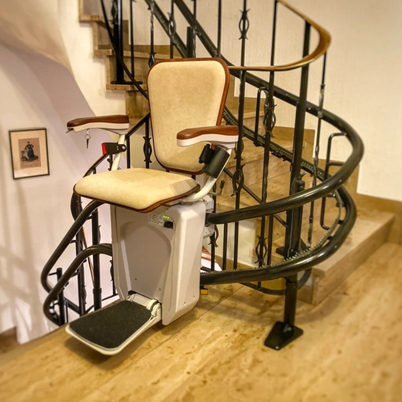 Alpha Premium Treppenlift Einbaubeispiel